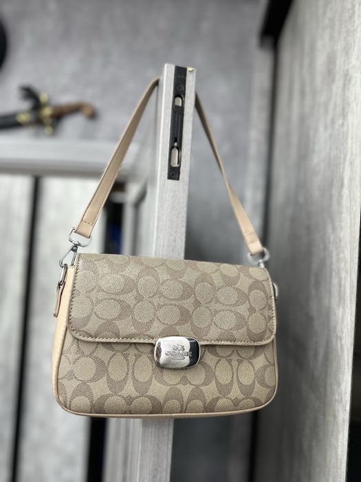 Жіноча сумка-клатч