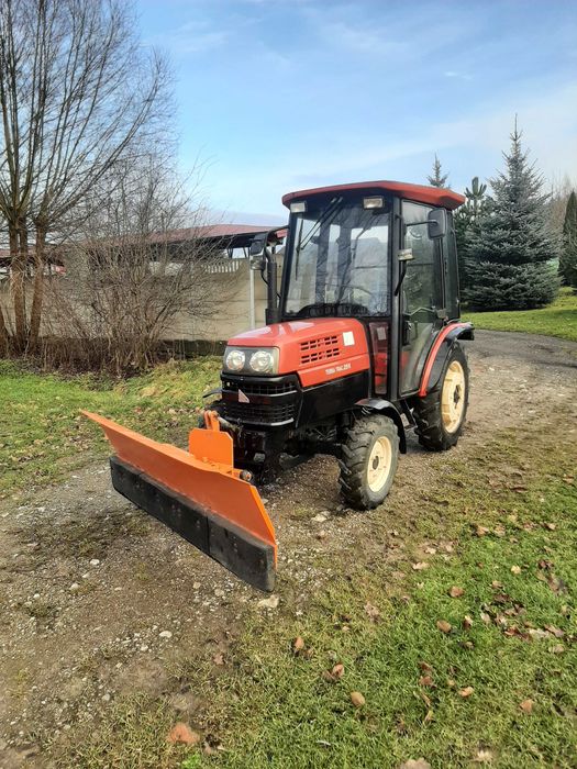 Terra trac Foton  25 z pługiem do śniegu Lovol / Foton 254
