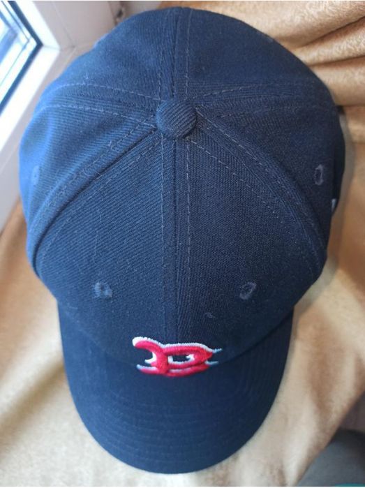 Чоловіча кепка new era.