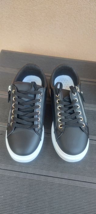 Buty 38 czarne nowe