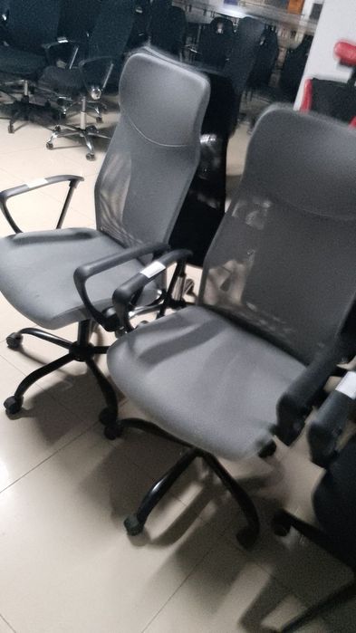 Робочі місця стіл крісло стілець