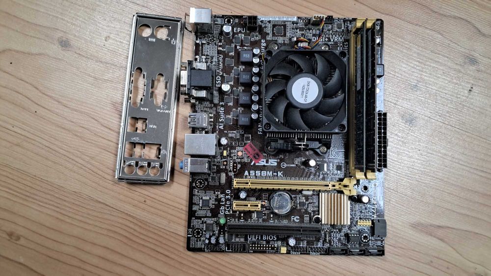 Asus A55BM-K  AMD A4-4020 3.20GHz    RAM 8GB