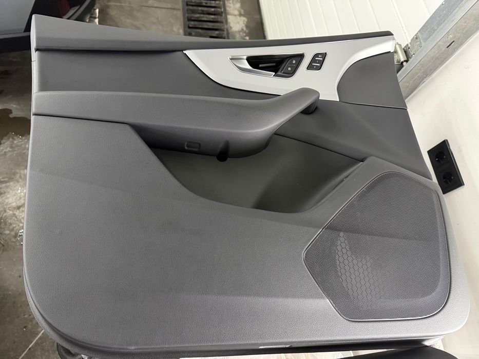 Салон Audi Q7 4M0 2025 20000km