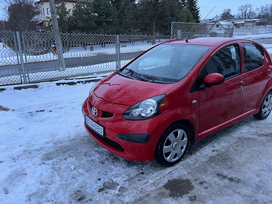 Toyota aygo 1.0 бензин