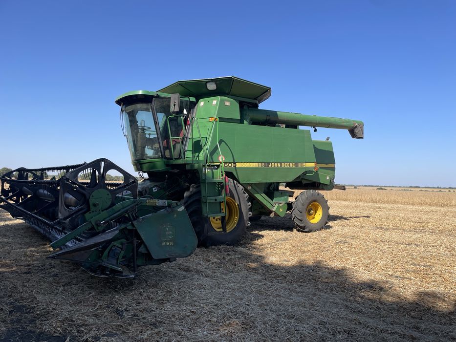 Комбайн John Deere 9600