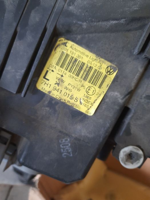 Lampa lewy przód - Volkswagen T5