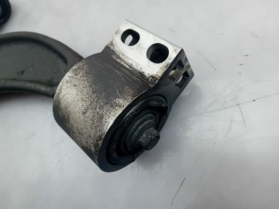 Braço de suspensão frente esquerdo OPEL Insignia A (G09)