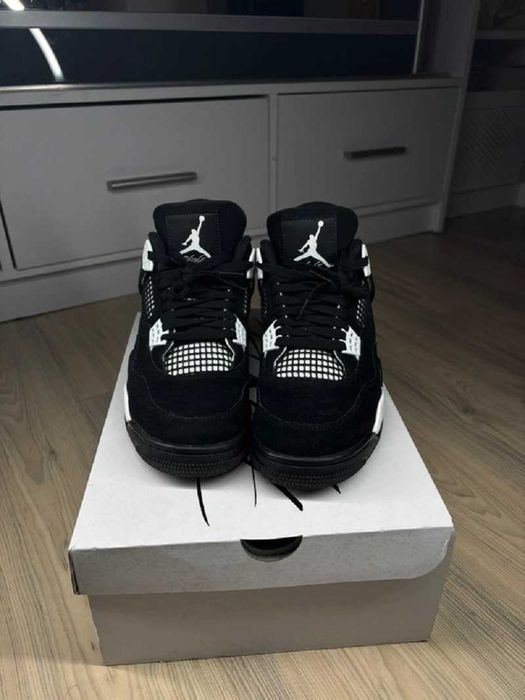 Air Jordan 4 Retro White Thunder r.41