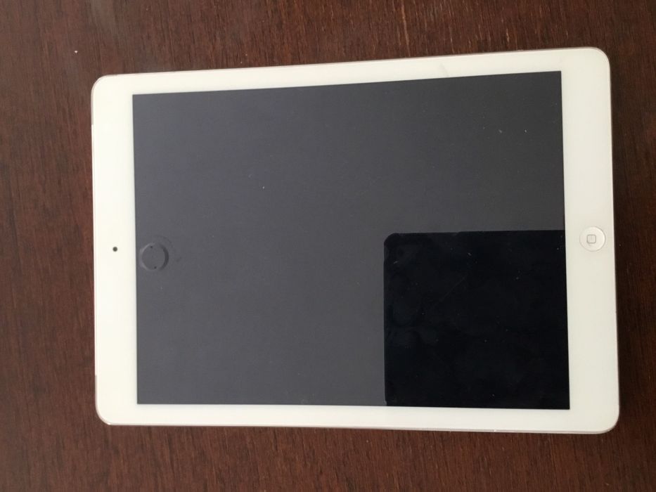 iPad 16 гб.Робочий. На розблокіровку.