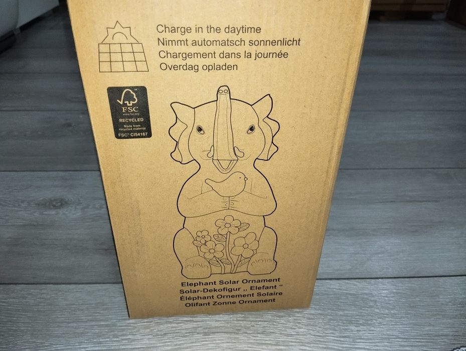 Lampka solarna ogrodowa