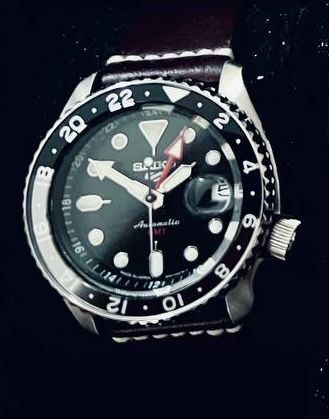 Годинник Seiko SSK001