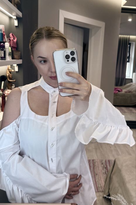 Дизайнерська біла сорочка незвичайного крою