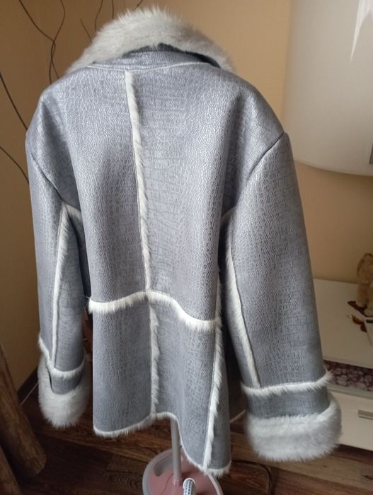 Нова жіноча шубка Dennis Basso