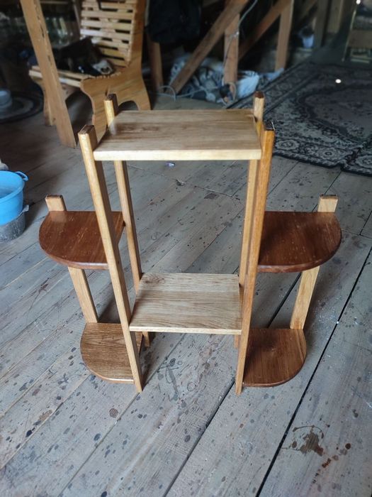 Полиця для квітів с дерева