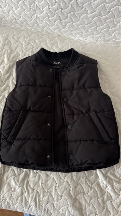 Продам жилетку Zara