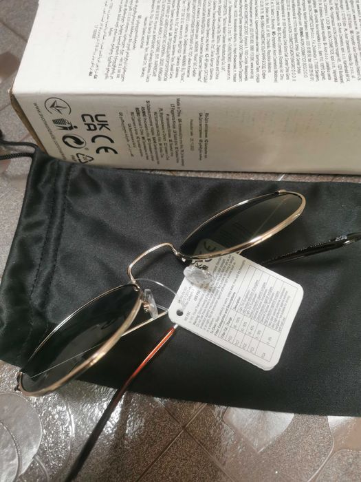 Óculos de sol novos