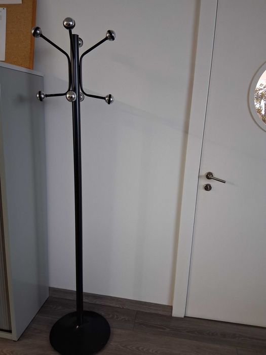 ID 111 - Vendo bengaleiro preto