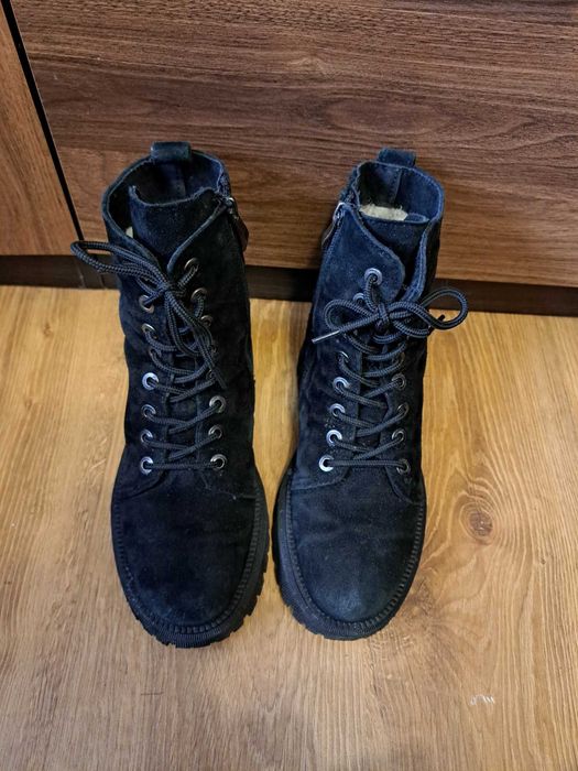 Жіночі замшеві черевики з хутром, 38 розмір