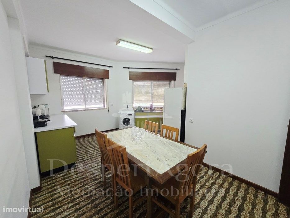 Apartamento T3 a 50 metros da estação da CP