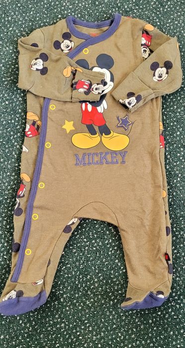 Komplet chłopięcy pajacyk+body+czapka+trójkąt