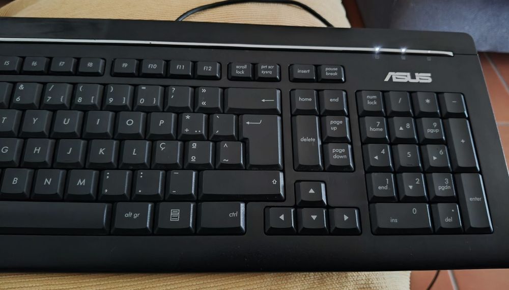 Teclado ASUS Multimedia Kb34211