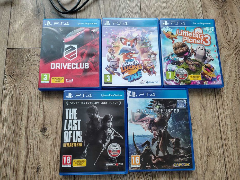 PlayStation 4 FAT, 2 pady, ładowarka, gry