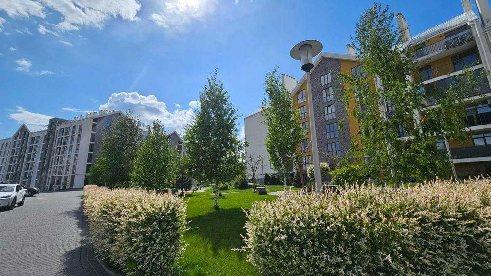 2 к. квартира 85 кв.м. під чистову, розводки, газ. Поряд озеро.