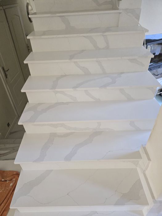 Schody kamienne zewnętrzne wewnętrzne granitowe marmurowe konglomerat