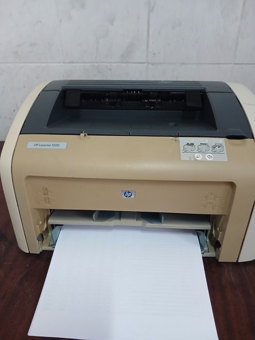 Лазерный принтер HP 1020