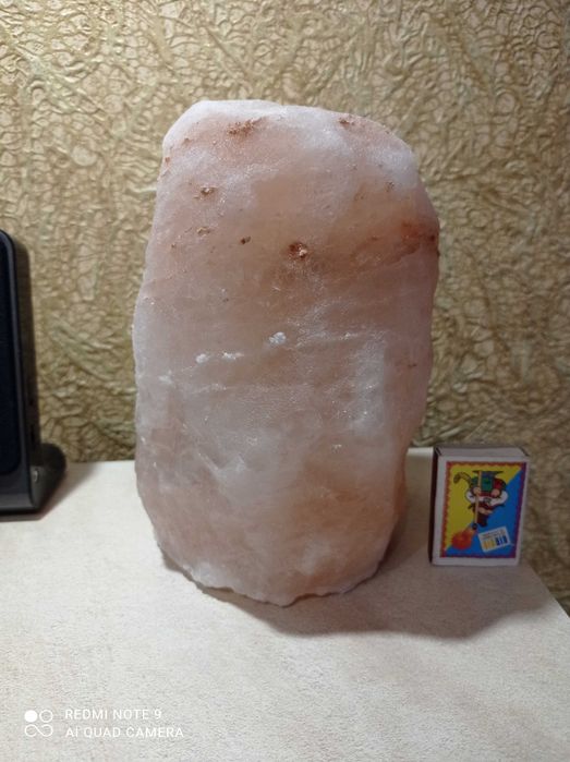 Лампа соляная скала.