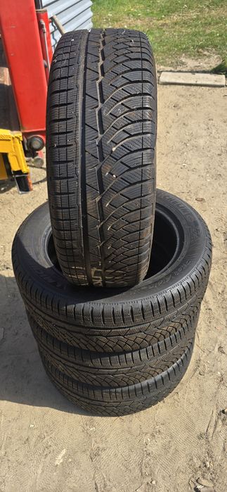 Opony Michelin Pilot Alpin ZIMA 235/55R18
 235/55R18