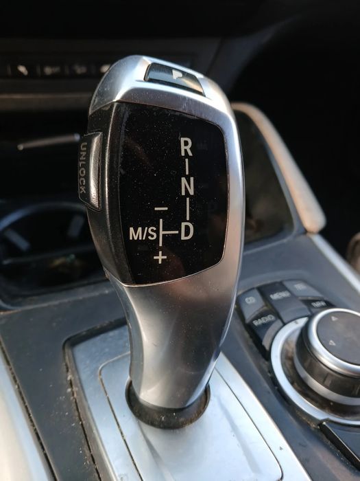 Moca / fole de mudanças BMW X6 (E71, E72)