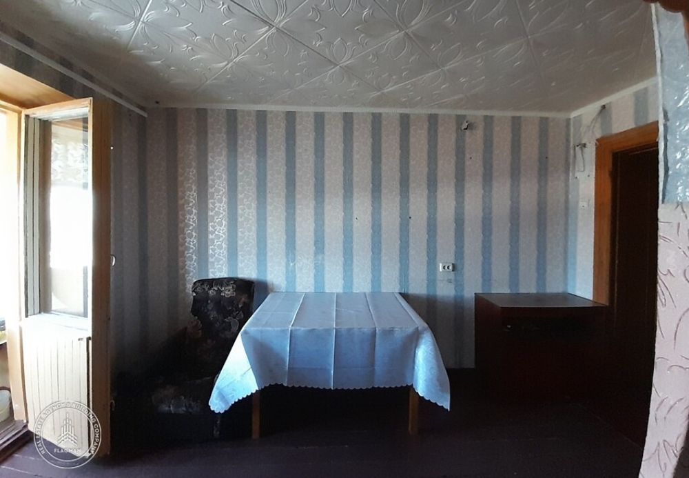 Продається простора кімната в гуртожитку