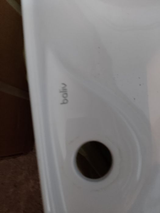 Umywalka nablatowa ceramiczna baliv
