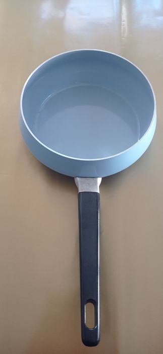 Patelnia rondel o średnicy 18 cm