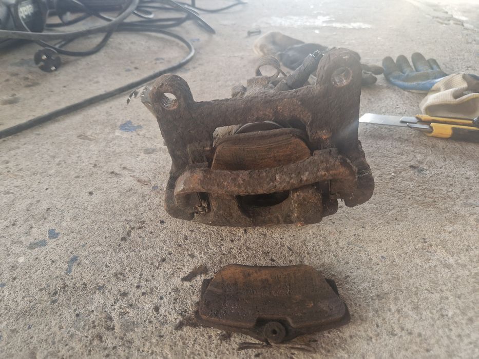 Vw t4 2.5 tdi hamulce tylne  zaciski z jarzmami  wersja 151 HP  tarcze 294 mmm wzmocnione