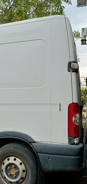 Nissan Interstar. Сел и поехал