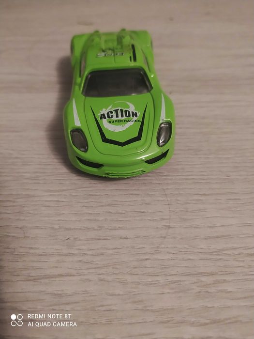 Sprzedam zielone autko dla dziecka