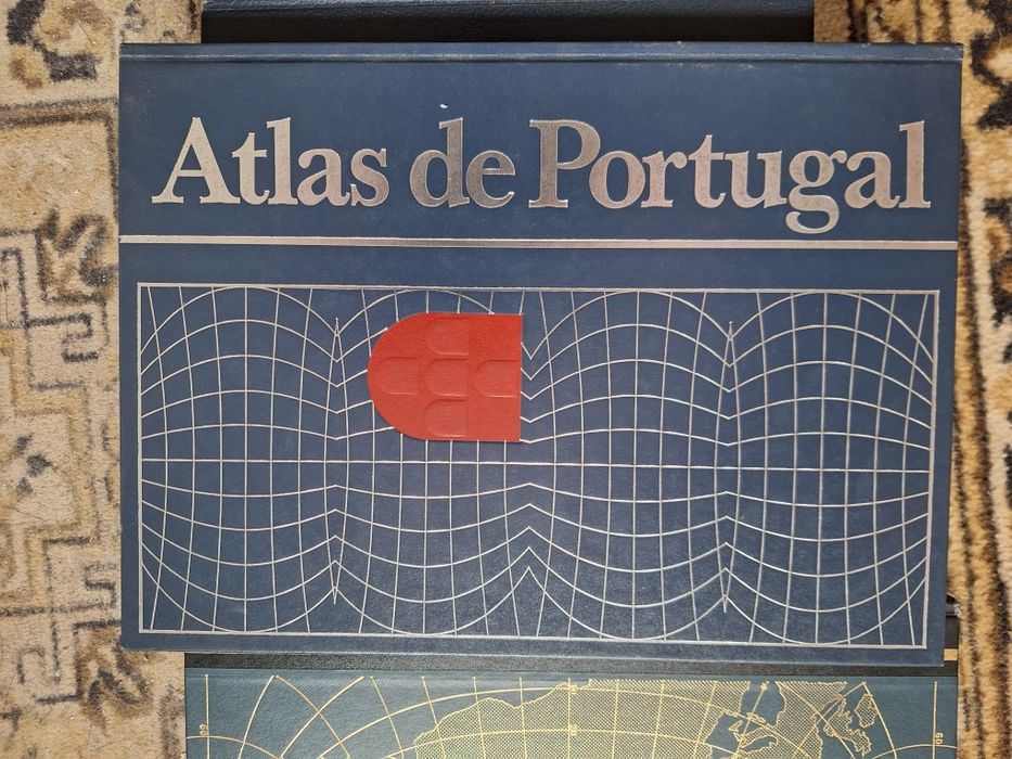 Atlas Enciclopédia Geográfica 3 livros
