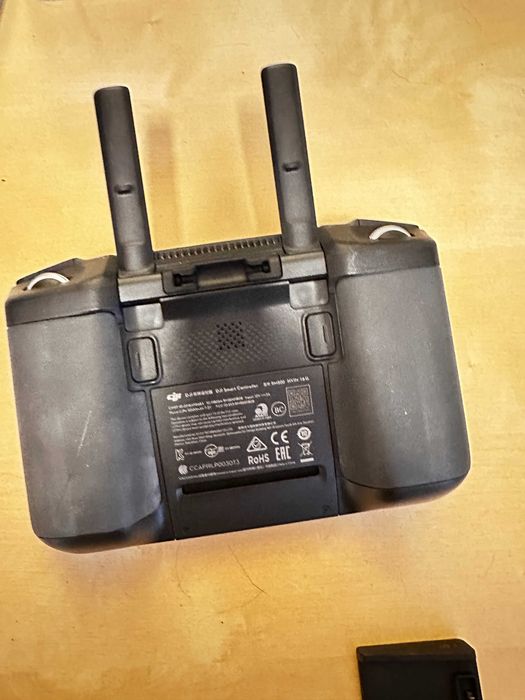 DJI Air 2S Fly More combo + Kontroler DJI Smart Controller