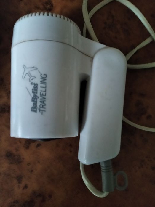 Фен для сушки та укладки волосся