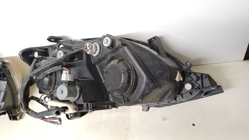 Фара Toyota Avalon 2005-12 рестайлинг ксенон фары левая правая