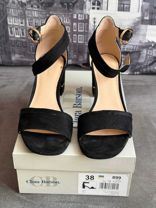 Жіночі босоніжки