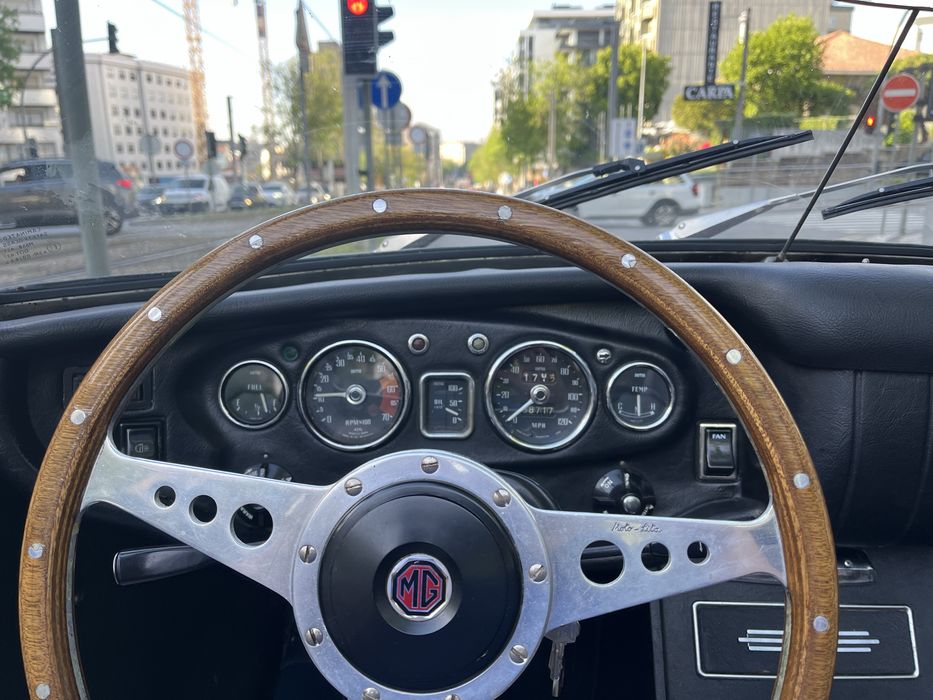 MG B Classico de 1970, com interesse histórico