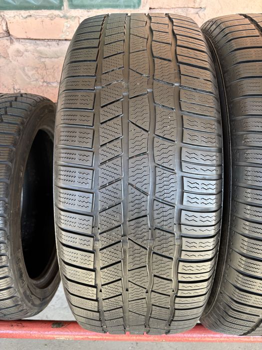 Пара зимових шин 255/55R19 Continental
