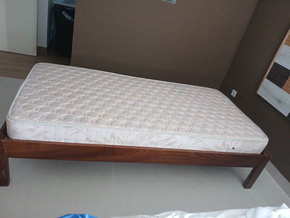 Cama  de solteiro + colchão  + estrado