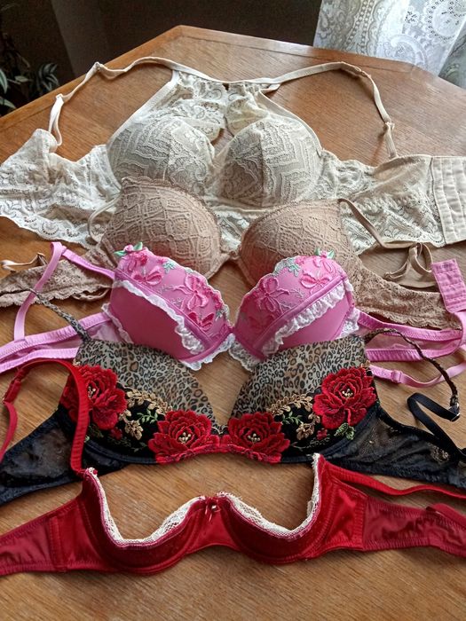 Бюстгальтери intimissimi лот