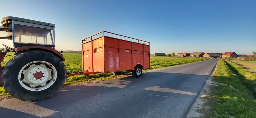 Przyczepa do transportu zwierząt