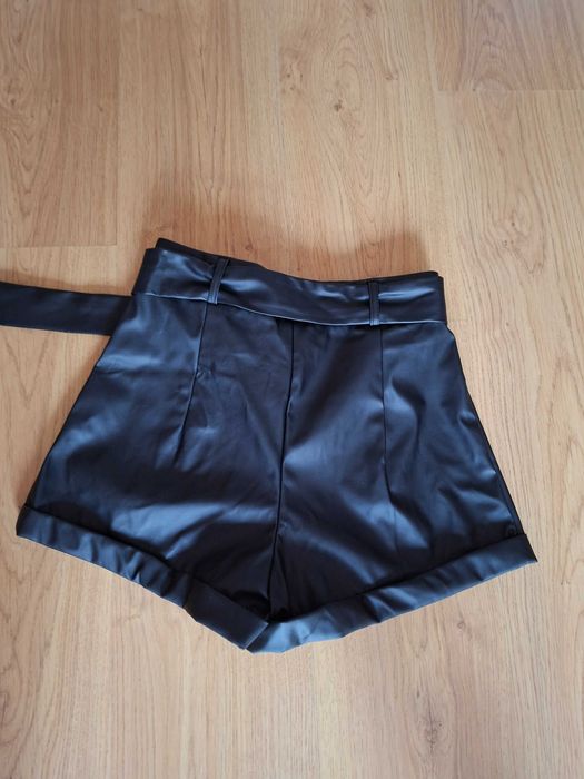 Szorty ,,skórzane" damskie