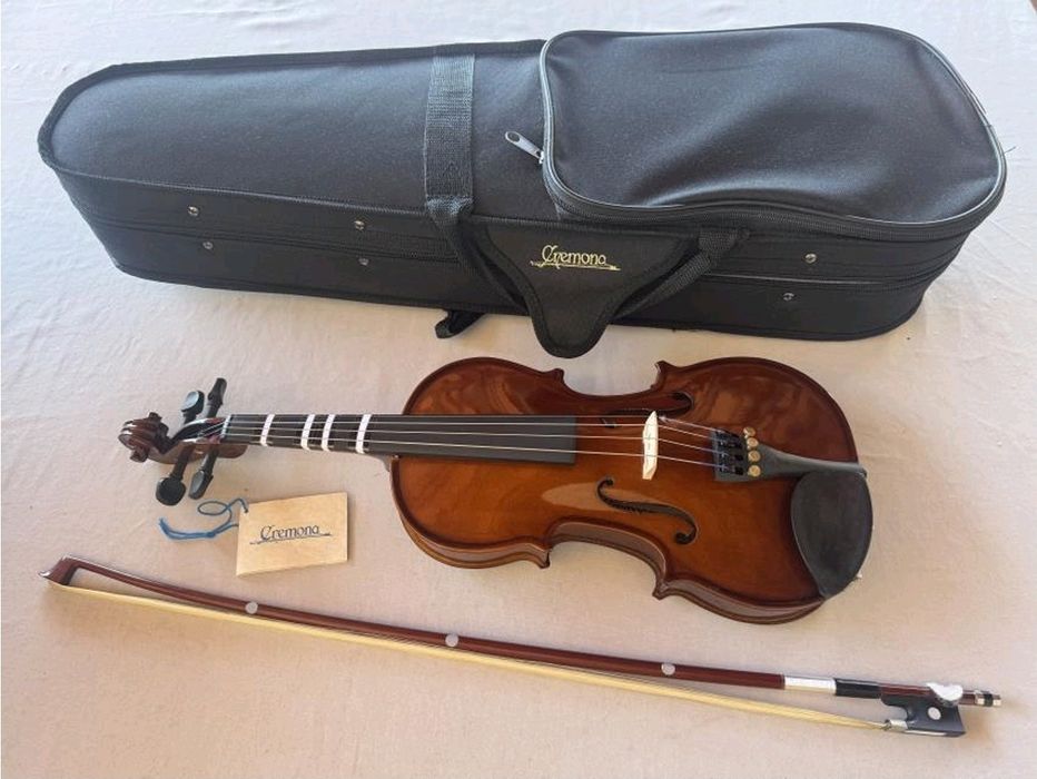 Violino 1/2 com estojo e arco